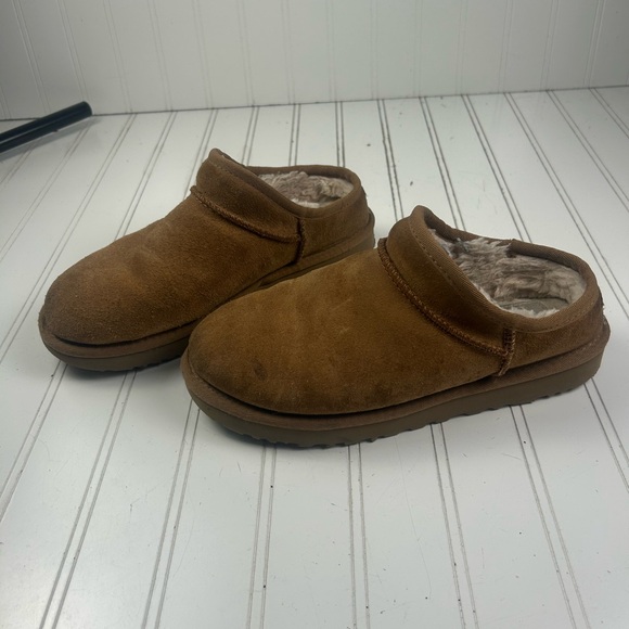 UGG Tan Cognac Suede Slip-On Shoes Loafers Women’s Size 7 - Picture 4 of 10